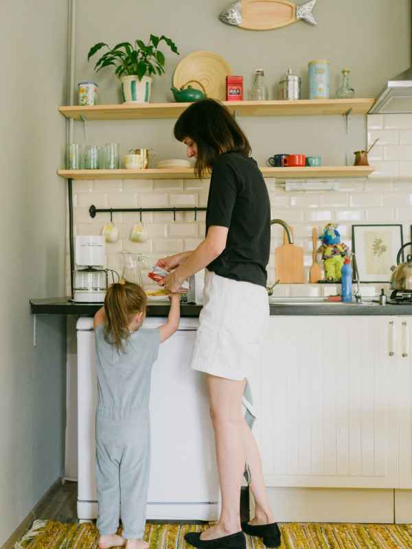« Au secours, mon enfant ne mange rien ! » : conseils pour retrouver des repas&nbsp;sereins