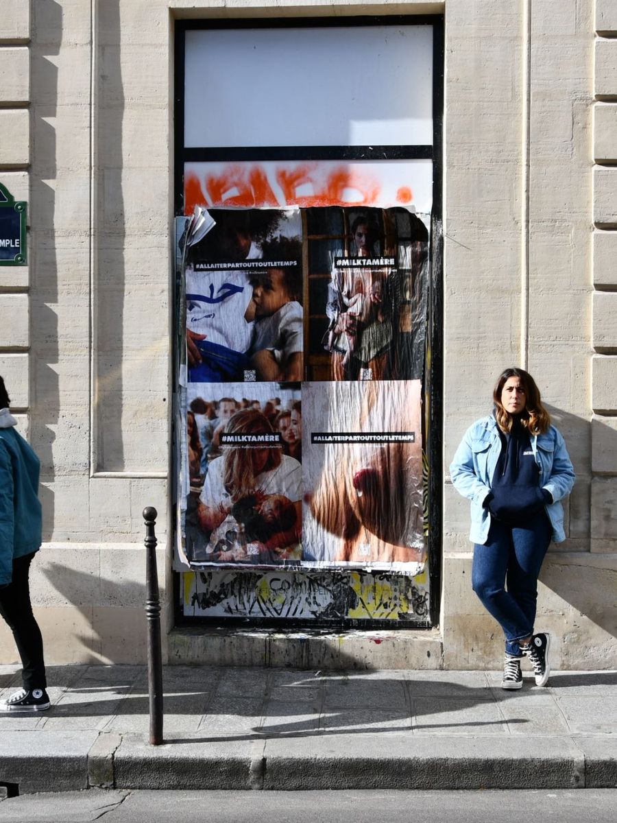 «Allaiter partout et tout le temps»: Alison Cavaillé, la fondatrice de Tajinebanane, lance une campagne d&rsquo;affichage éclair